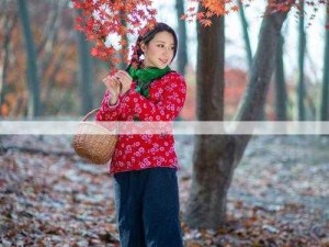 80年代小芳视频里，哪些生活细节让人倍感亲切？